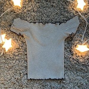 Zara off the should top in S